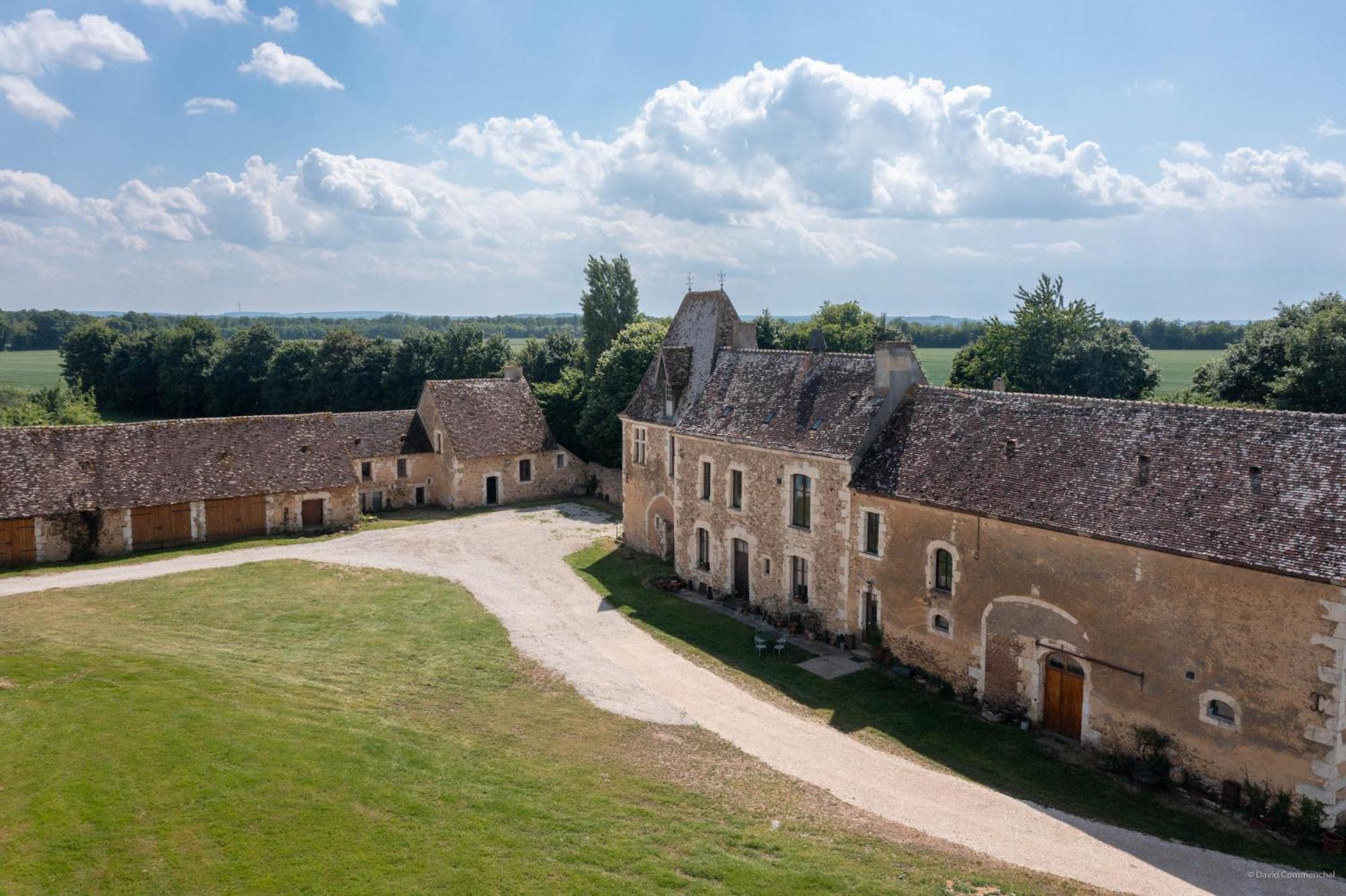 Manoir Du Bois Joly - Roulotte Art Deco Villa Margon  Luaran gambar