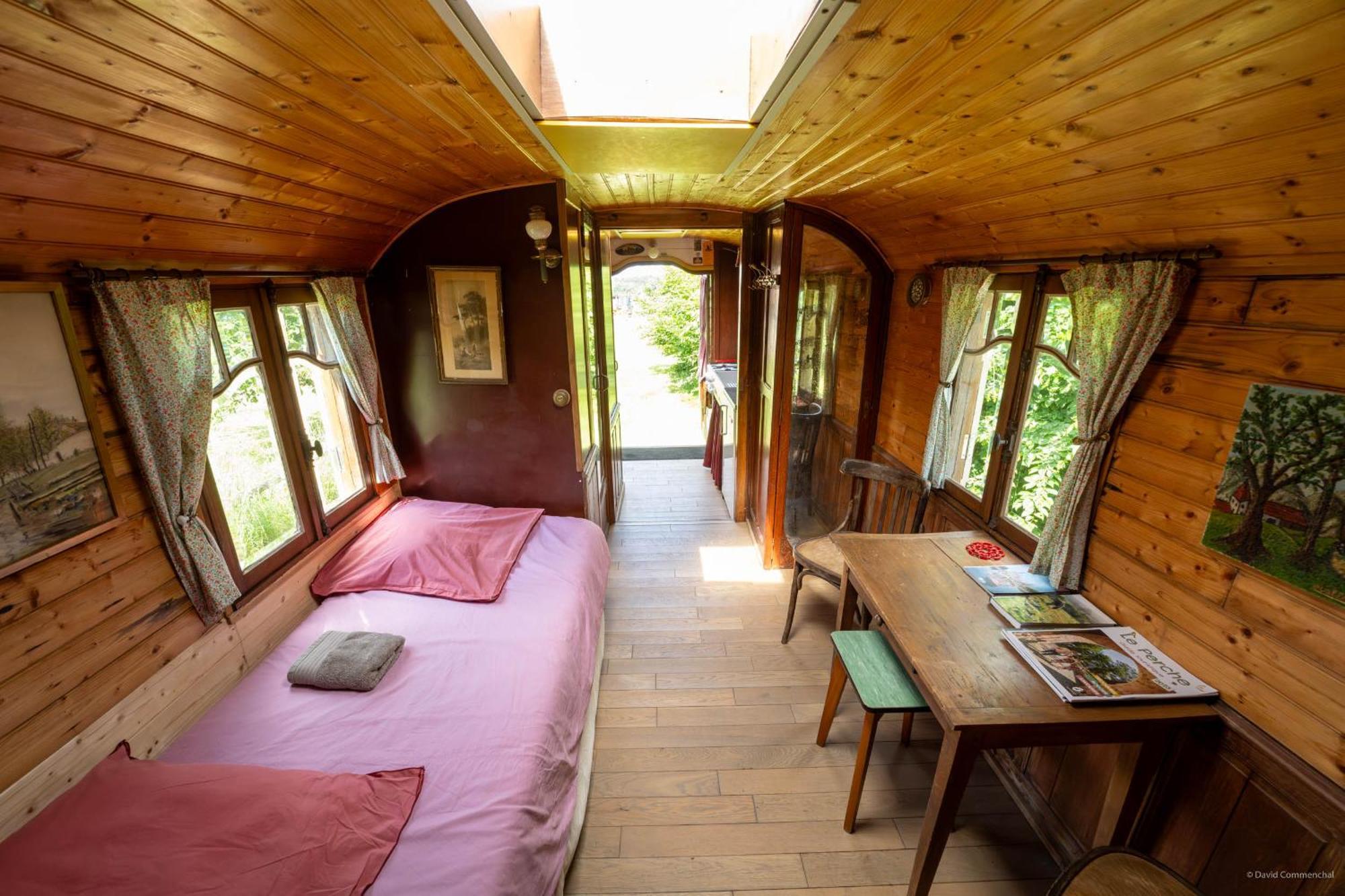 Manoir Du Bois Joly - Roulotte Art Deco Villa Margon  Luaran gambar